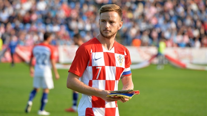 Cầu thủ Ivan Rakitic - Sự cá tính mạnh bên trong vẻ ngoài lãng tử
