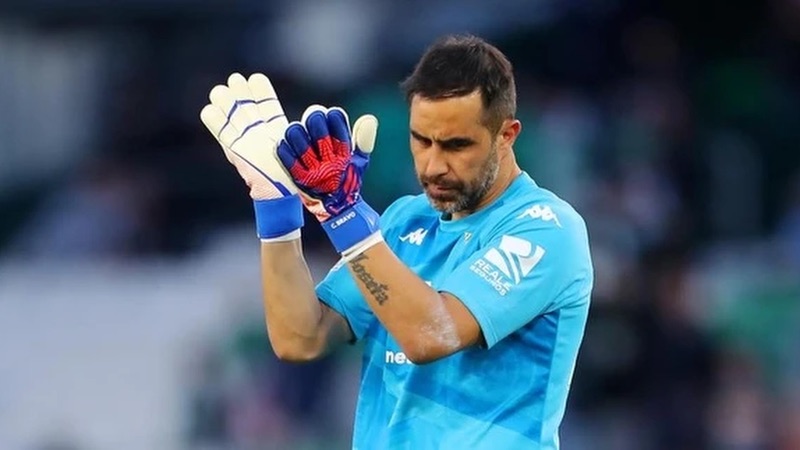 Thủ môn Claudio Bravo - Người phản bội niềm tin của Pep Guardiola